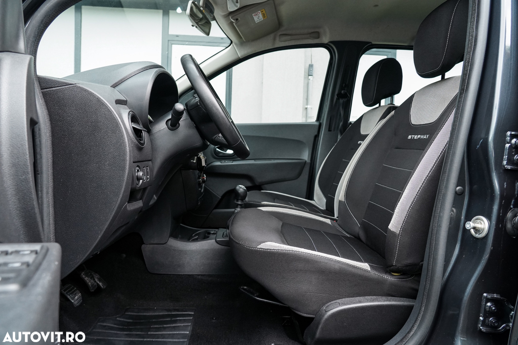 Dacia Lodgy 1.5 Blue dCi Stepway - 31