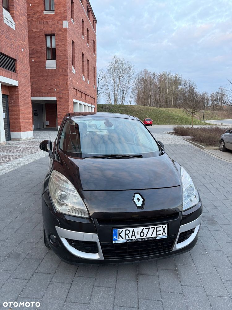 Renault Scenic 2.0 16V 140 CVT Bose Edition - 9