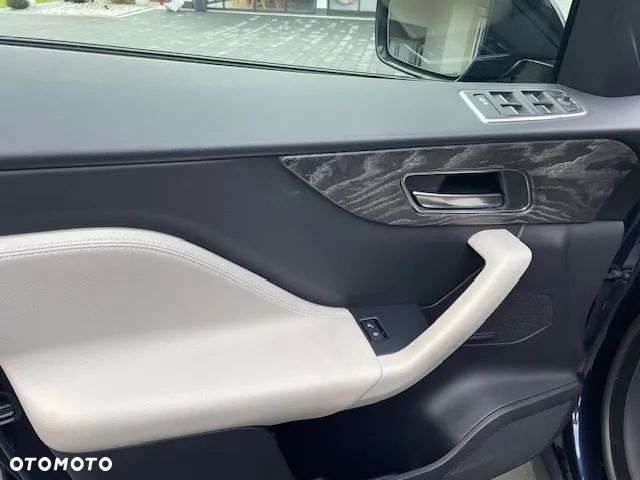 Jaguar F-Pace 2.0 i4D AWD R-Sport - 14