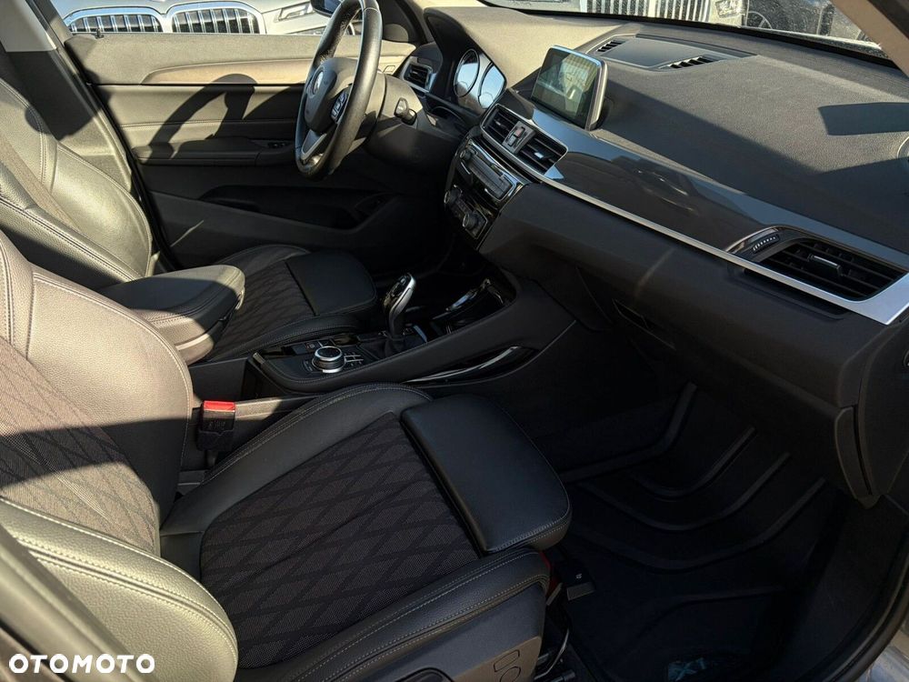 BMW X1 sDrive18i xLine - 12
