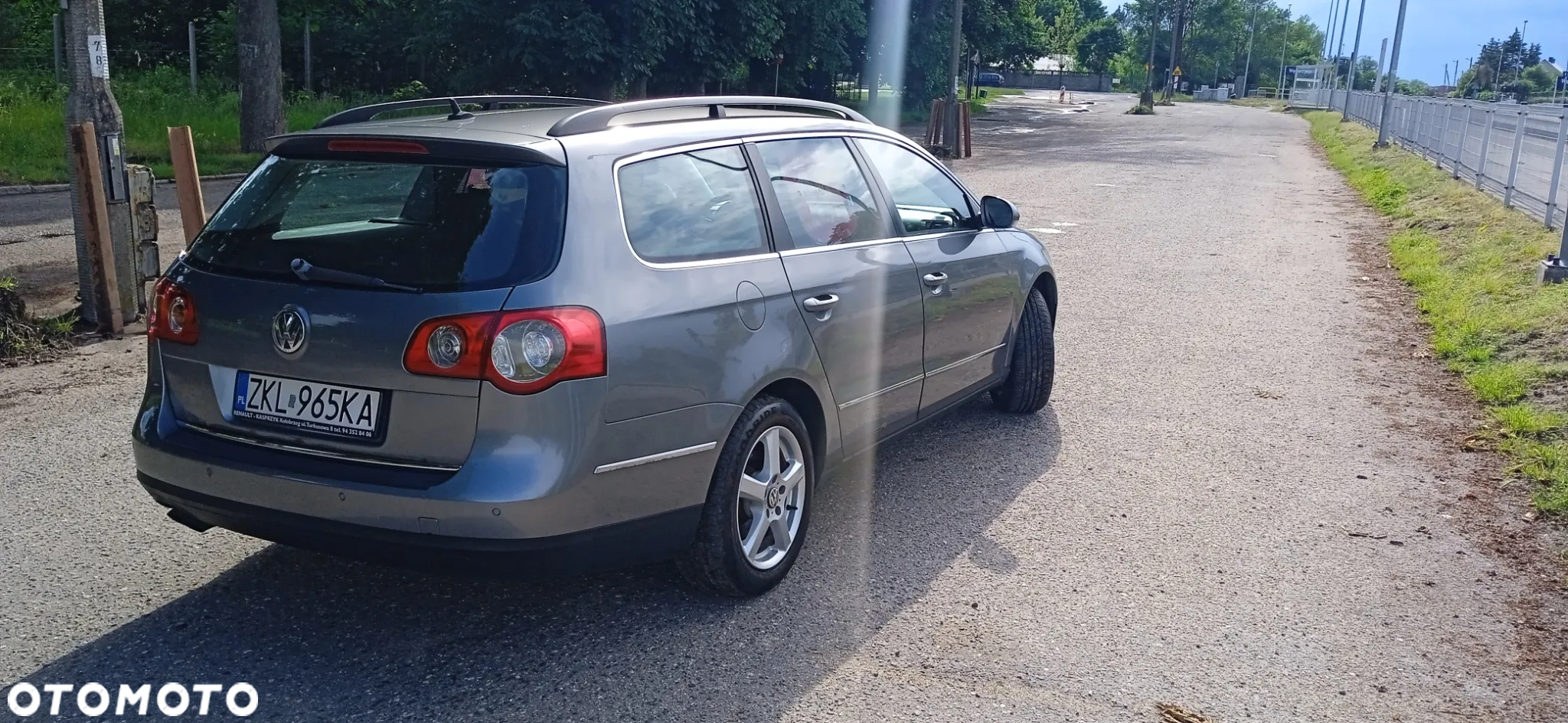 Volkswagen Passat 2.0 TDI Comfortline DSG - 4