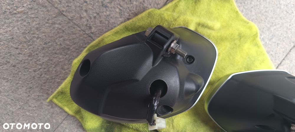 TRIUMPH STREET TRIPLE 675 1050 SPEED TRIPLE LAMPA PRZÓD REFLEKTOR STELAŻ - 12