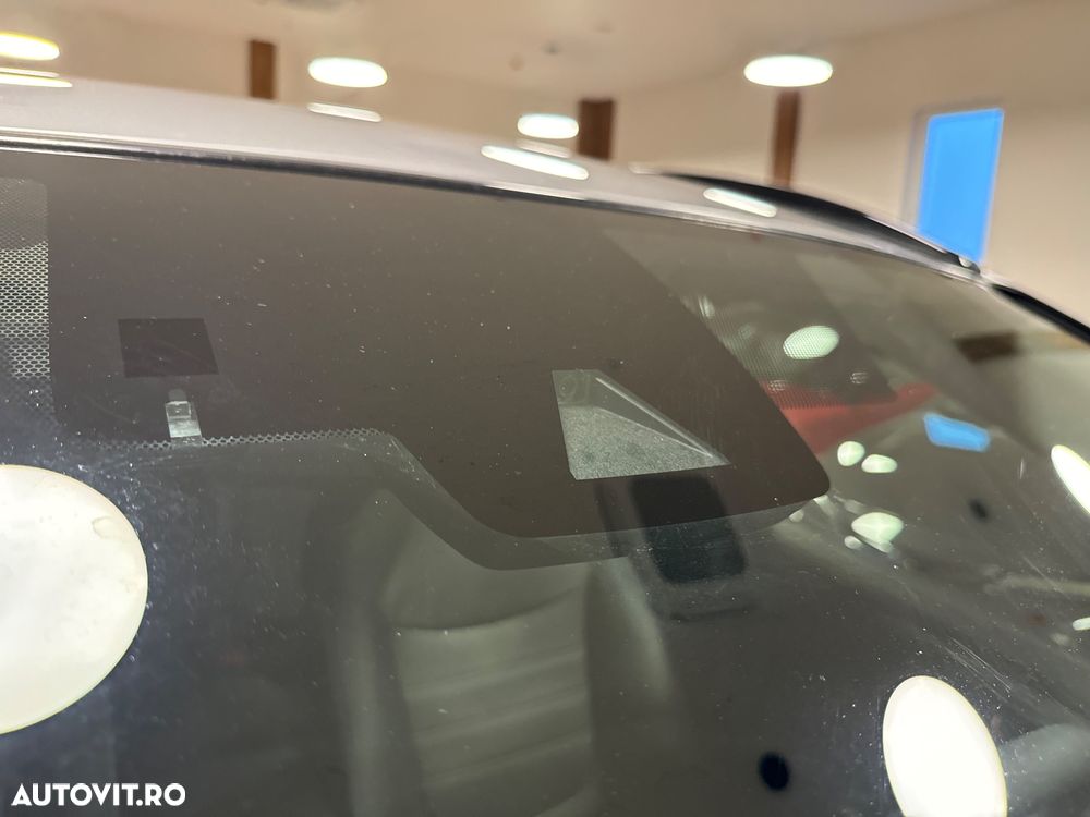 Toyota RAV4 2.5 4x4 Hybrid Team Deutschland - 30