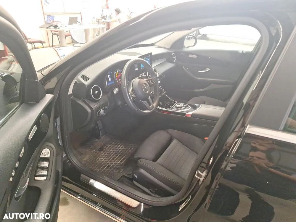 Mercedes-Benz C 220 d 4MATIC Aut - 9