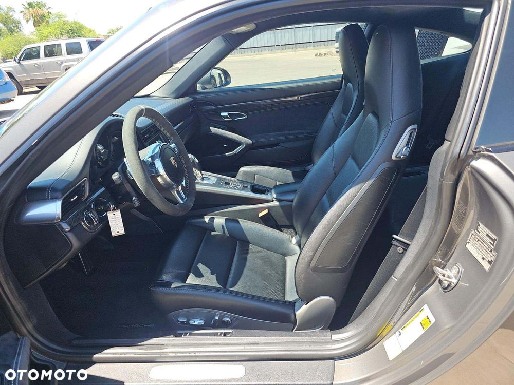 Porsche 911 Carrera 4S PDK - 5