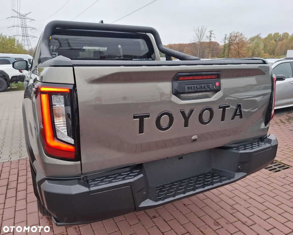 Toyota Hilux 2.8 D-4D Double Cab Invincible 4x4 - 10