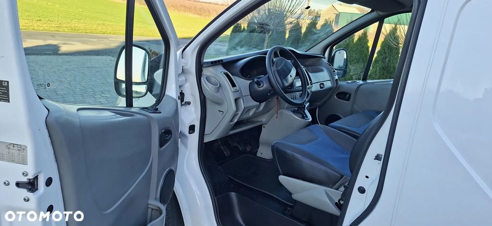 Renault trafic - 10