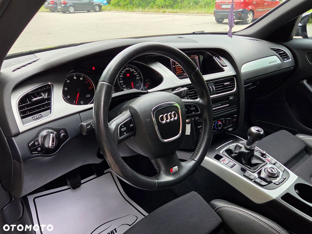 Audi A4 Avant 2.0 TFSI quattro S line Sportpaket - 2