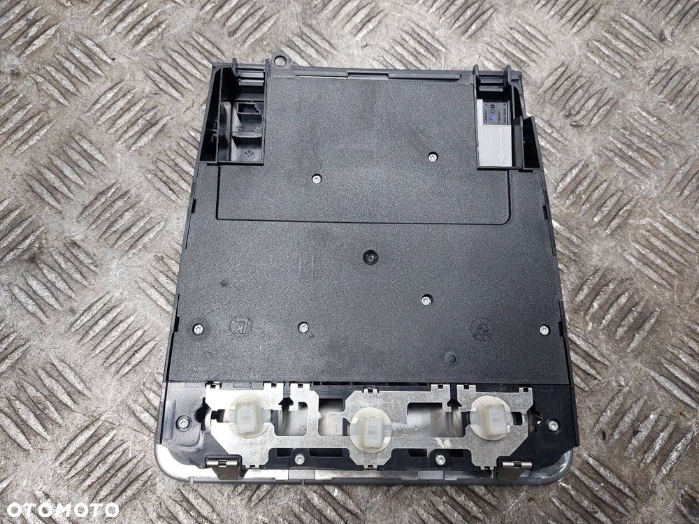 LAMPKA PODSUFITKI PRZEŁĄCZNIK SZYBERDACHU BMW X1 E84 9225516 - 2