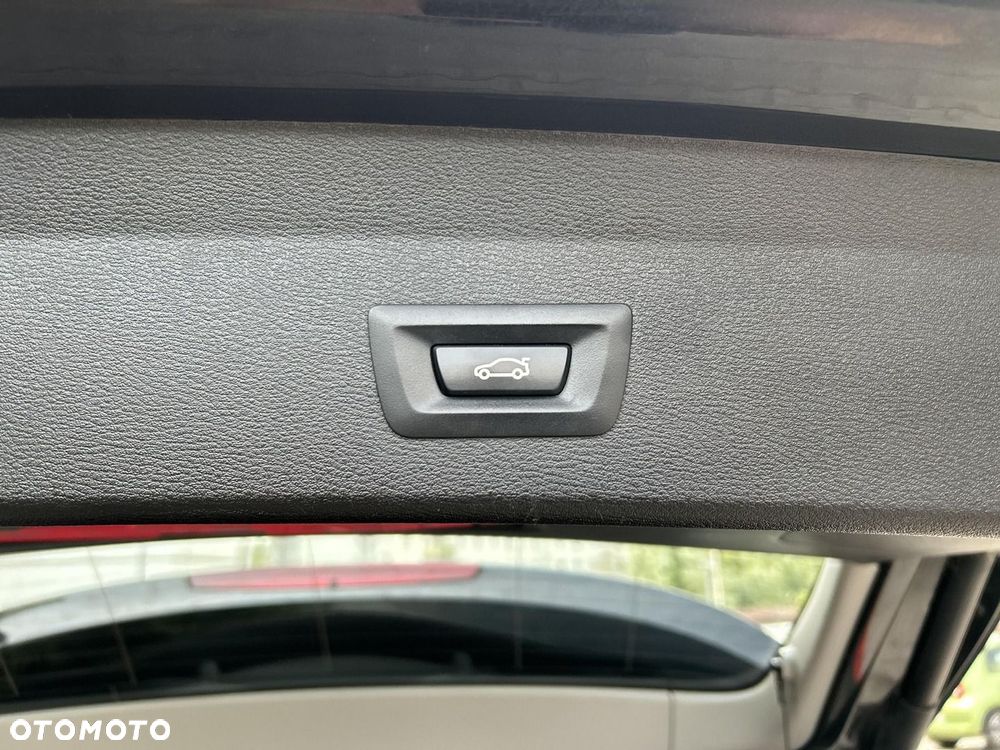 BMW X1 sDrive18i - 27