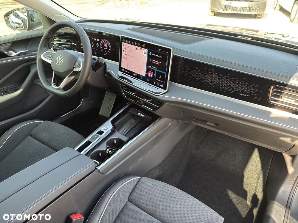 Volkswagen Passat - 32