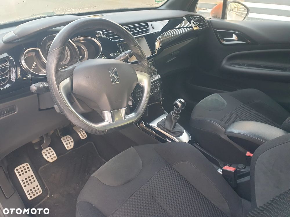 Citroën DS3 THP 155 SportChic - 25
