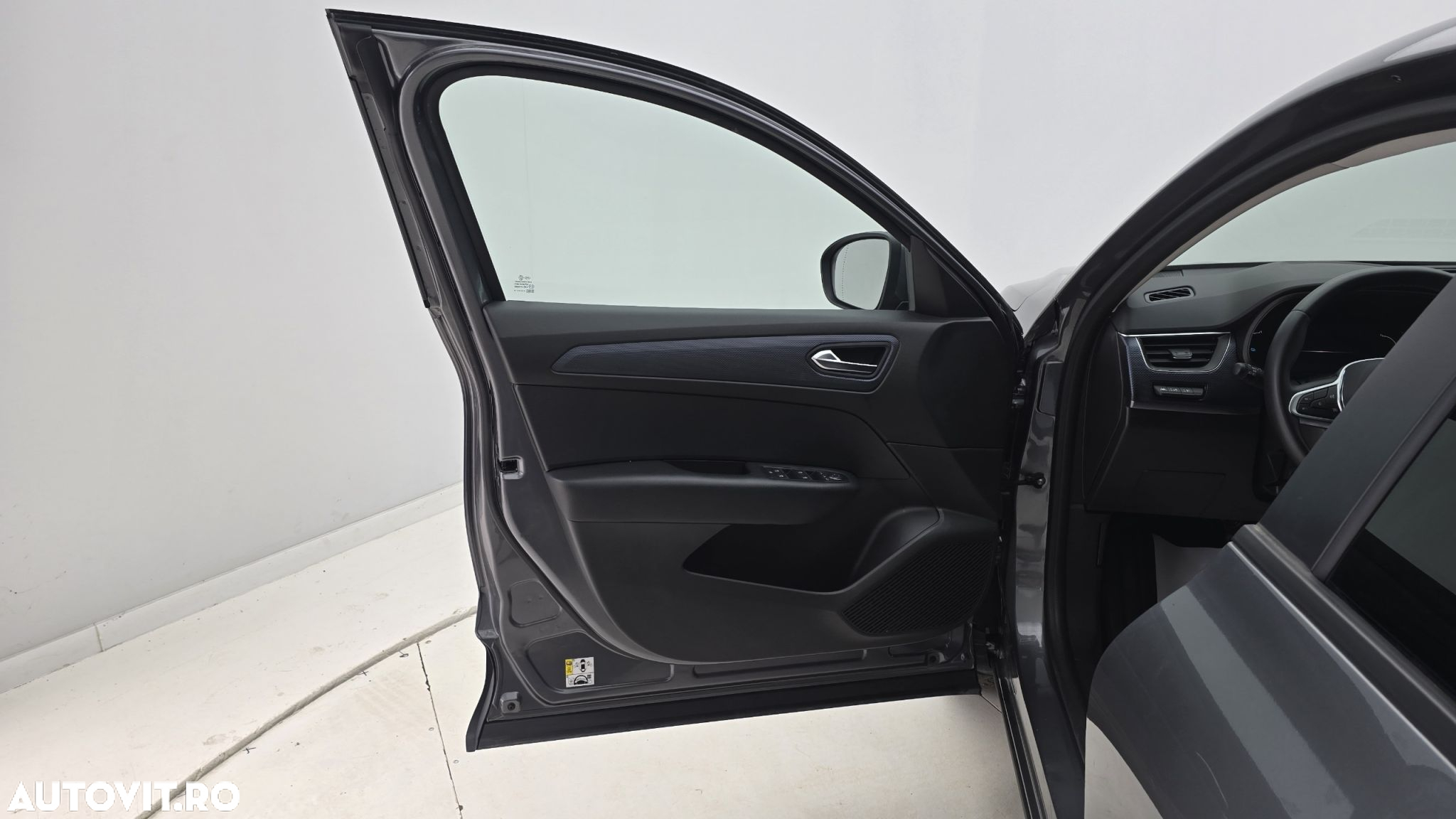 Renault Arkana E-TECH 145 Evolution - 10