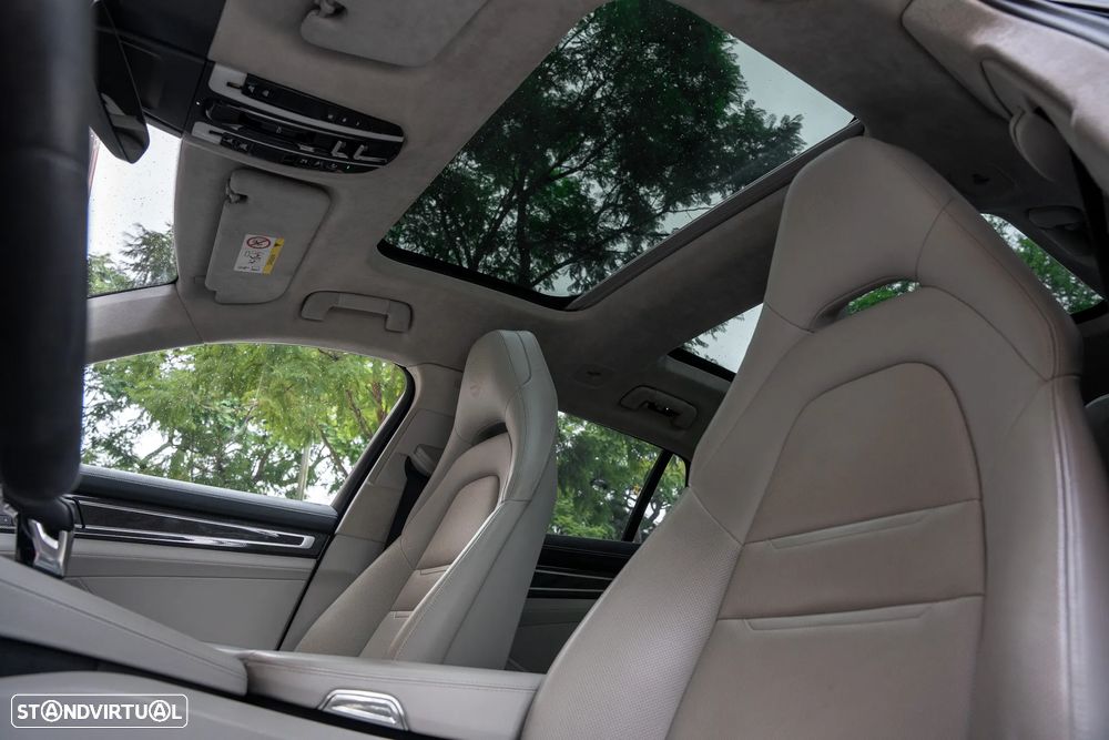 Porsche Panamera Sport Turismo Turbo S E-Hybrid - 7