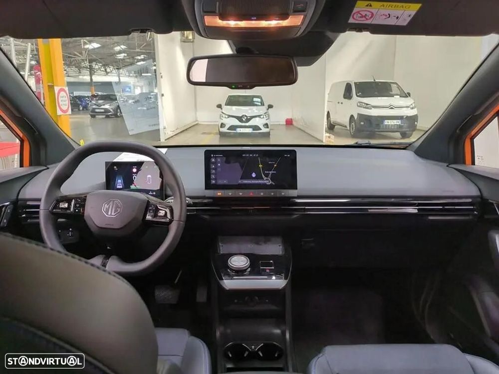 MG MG4 64 kWh Luxury - 7