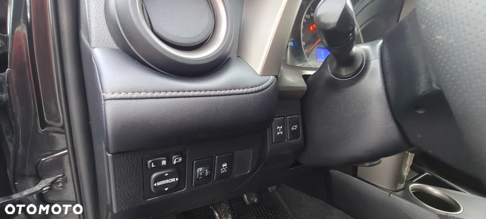 Toyota RAV4 2.2 D-4D 4x4 Comfort - 6