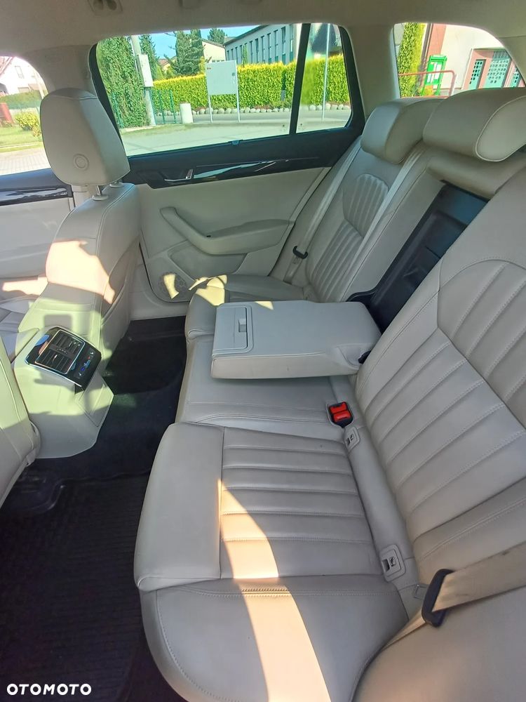 Skoda Superb 2.0 TDI 4x4 L&K DSG - 18