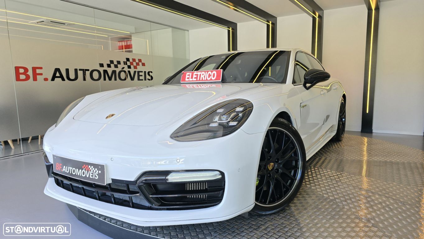 Porsche Panamera 4 E-Hybrid - 1