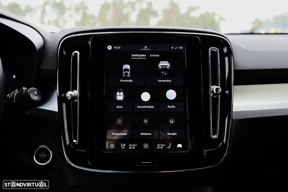 Volvo XC 40 2.0 B3 Plus Dark - 23