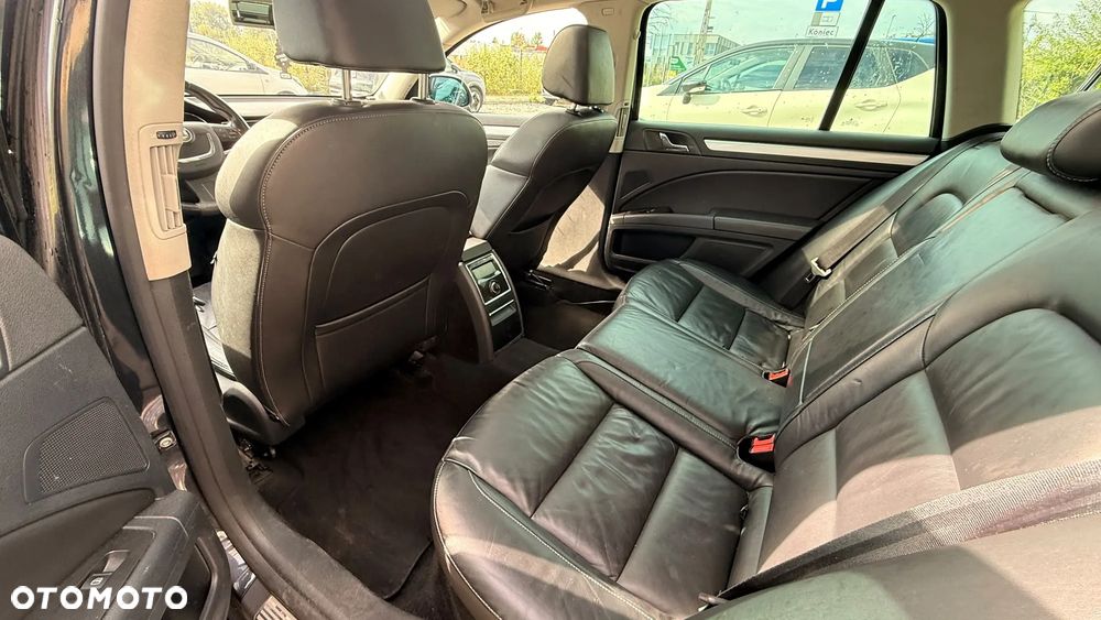 Skoda Superb 2.0 TSI Elegance DSG - 7
