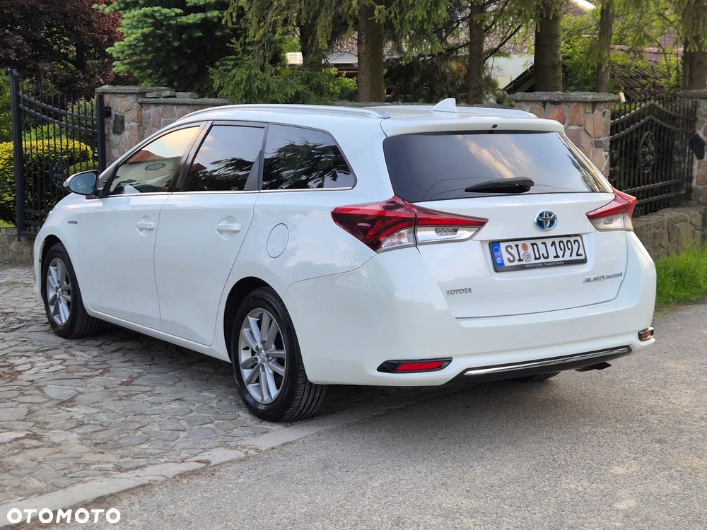 Toyota Auris - 5