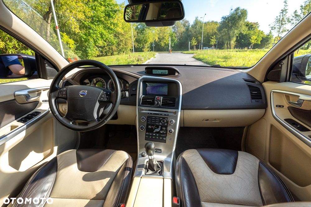 Volvo XC 60 2.4D AWD Summum - 18