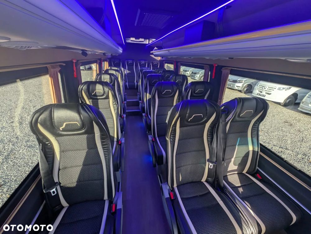Mercedes-Benz Sprinter 519 - 17