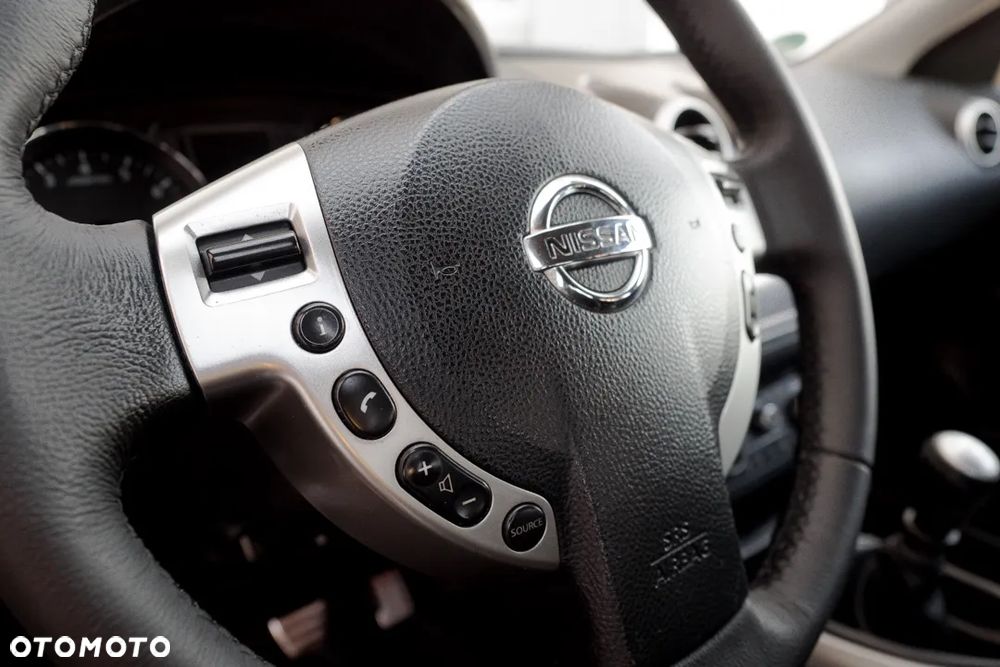 Nissan Qashqai 2.0 4x4 Tekna - 16