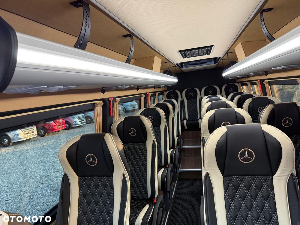Mercedes-Benz Sprinter 519 - 30