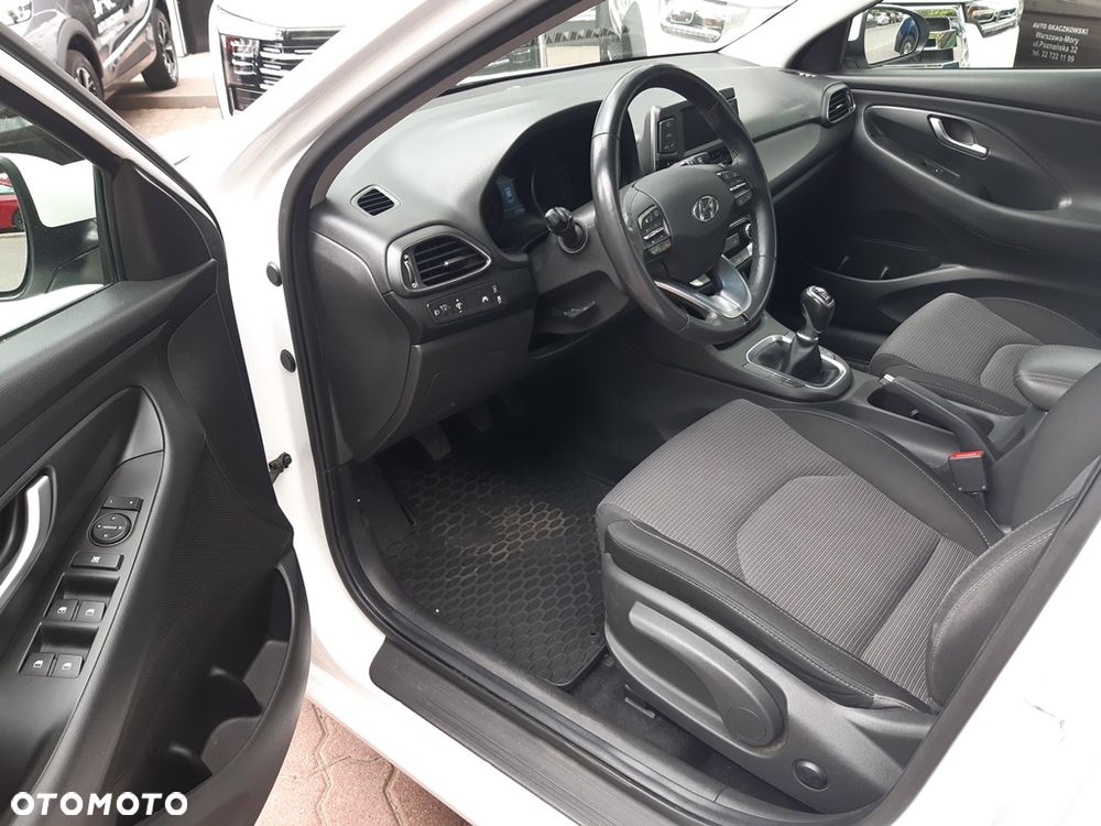 Hyundai i30 1.4 Classic + - 11