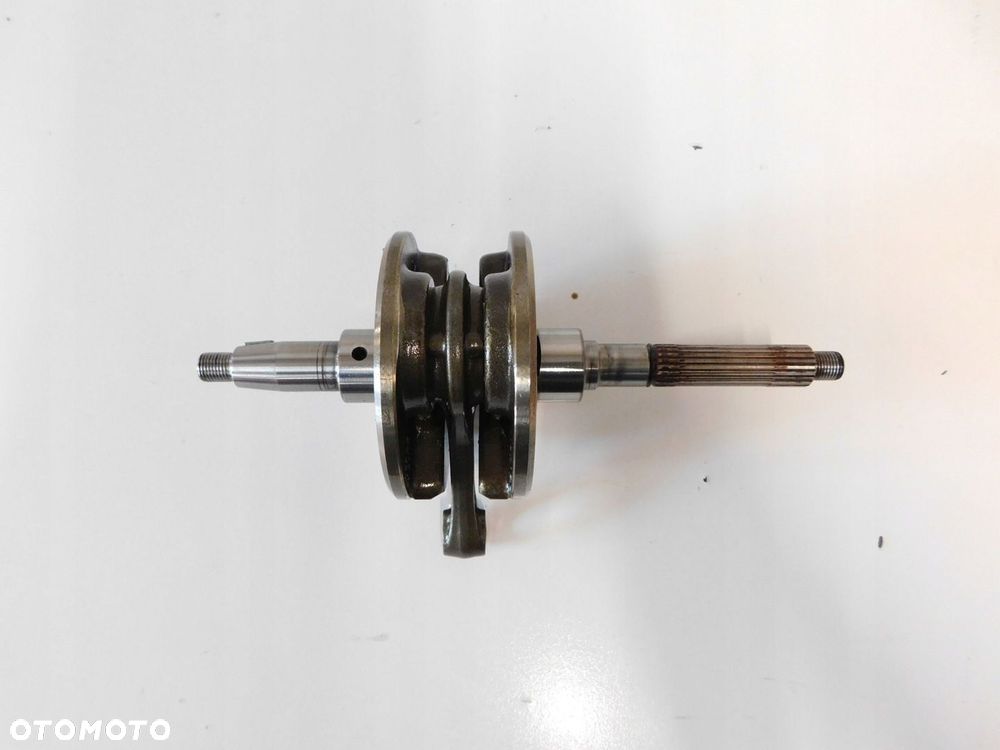 PIAGGIO FLY 125 WAŁ KORBOWY - 1