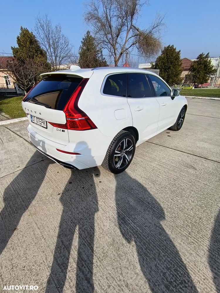 Volvo XC 60 D4 AWD Geartronic RDesign - 32