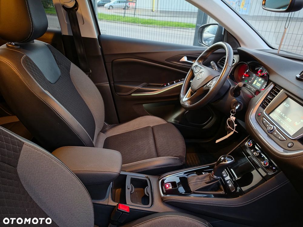 Opel Grandland X 1.2 T GPF Edition S&S - 10