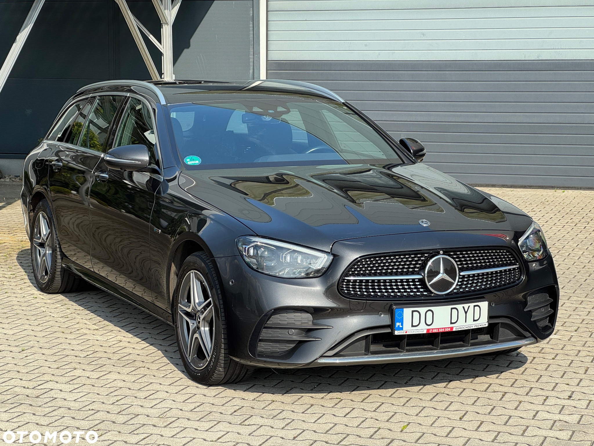 Mercedes-Benz Klasa E 300 de 4-Matic AMG - 12