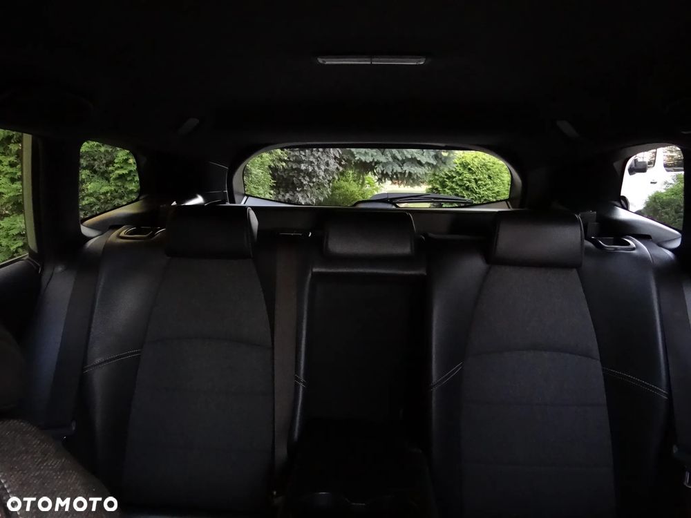 Toyota Corolla 2.0 Club - 26