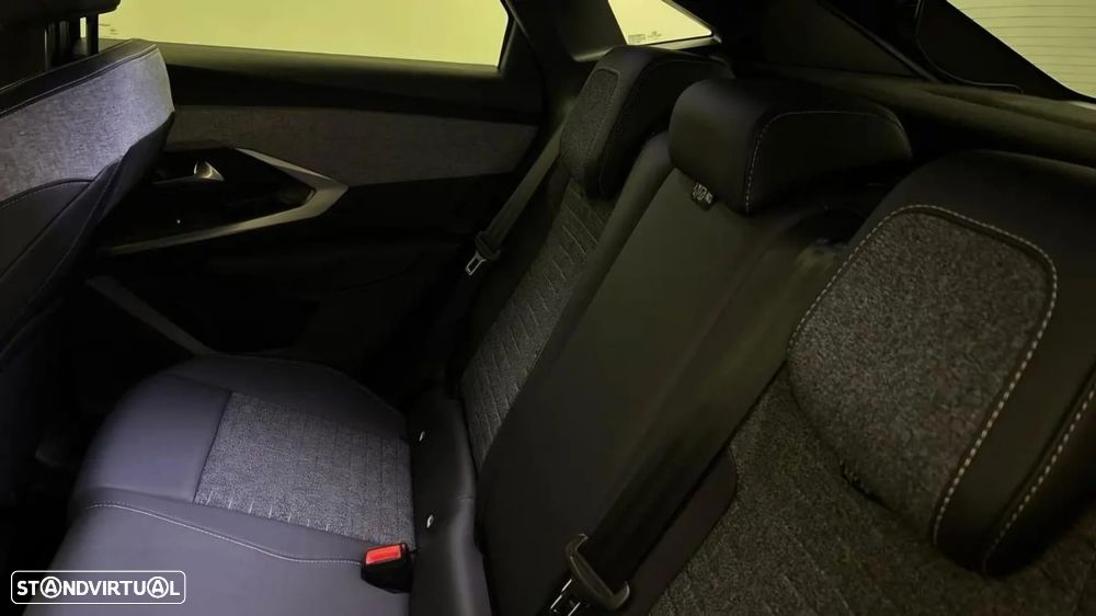 Peugeot 3008 1.2 Hybrid Allure e-DCS6 — fotografia 7