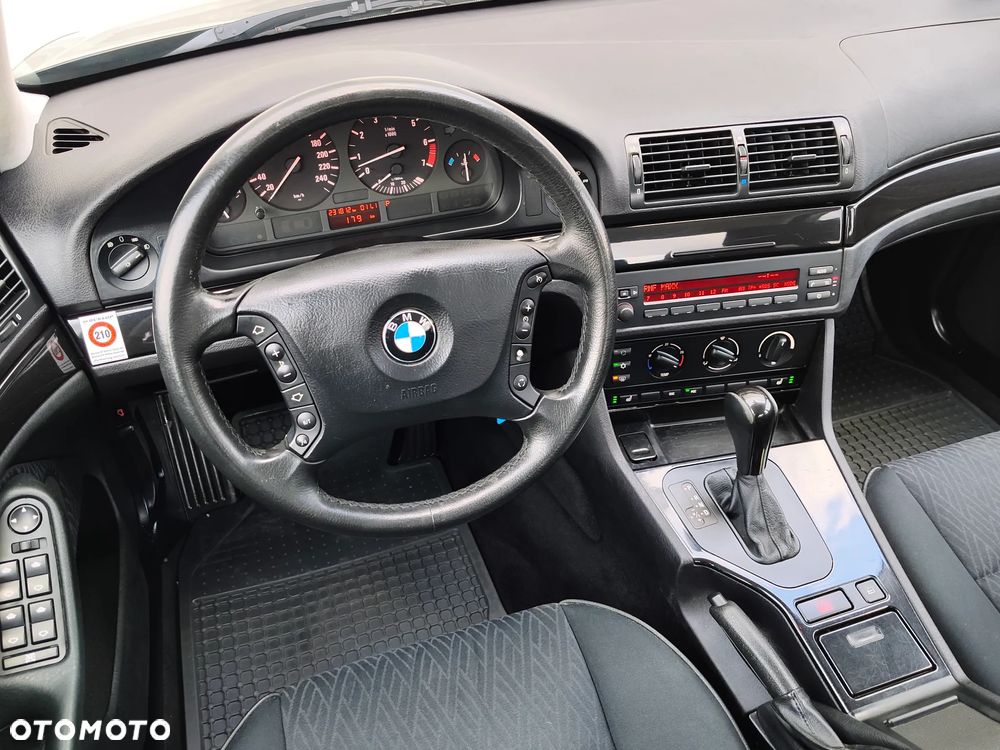 BMW Seria 5 - 23