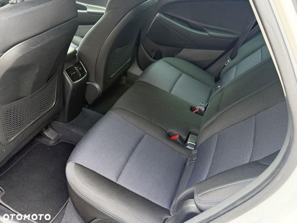 Hyundai Tucson 1.7 CRDI BlueDrive GO 2WD - 31