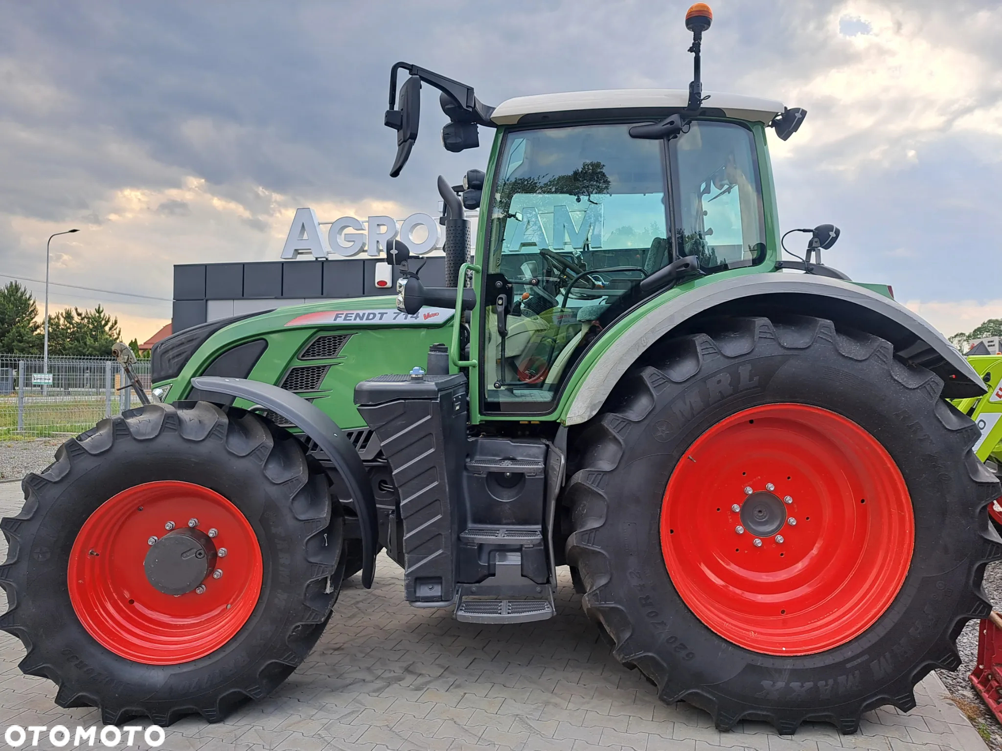 Fendt 714 VARIO PROFI SCR TMS 2014 rok - 13