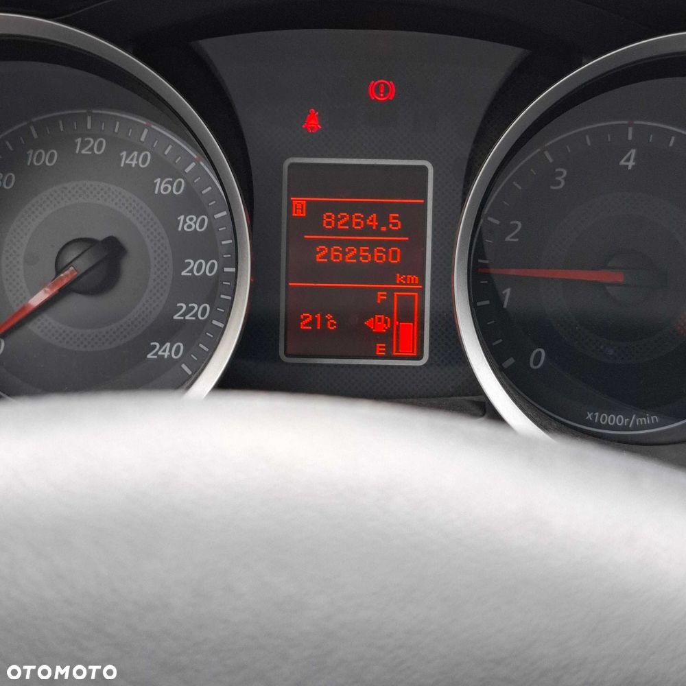 Mitsubishi Lancer - 8
