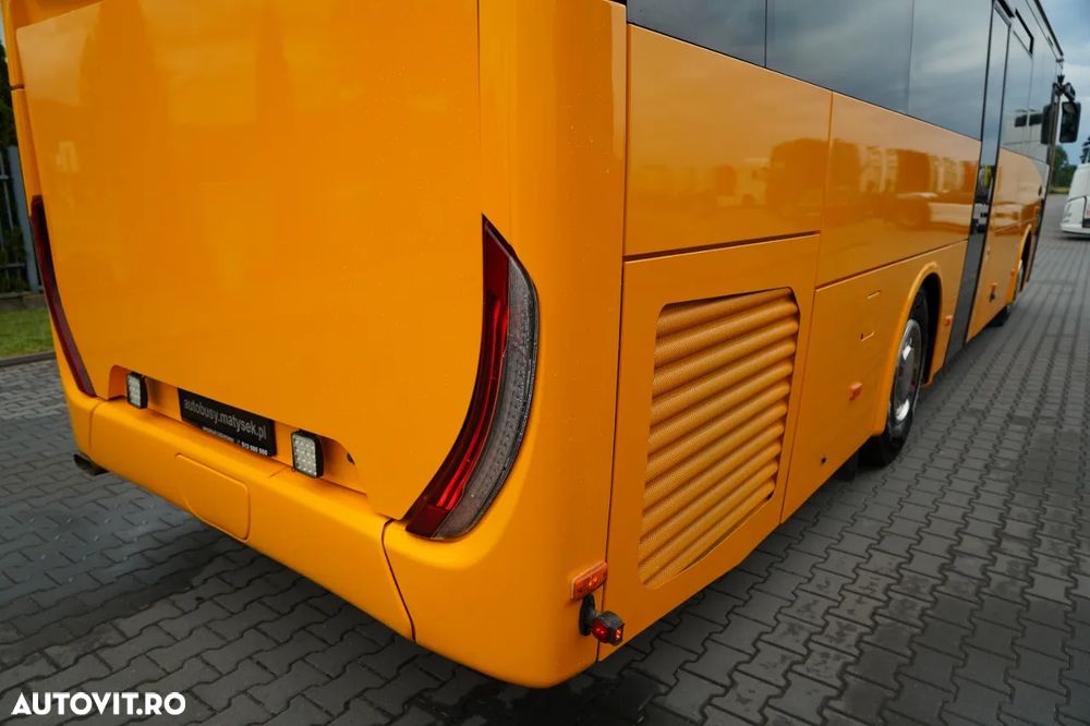 Iveco / EURO 6 / 68 LOCURI / LUNGIME - 10,5 M / AER CONDIȚIONAT - 13