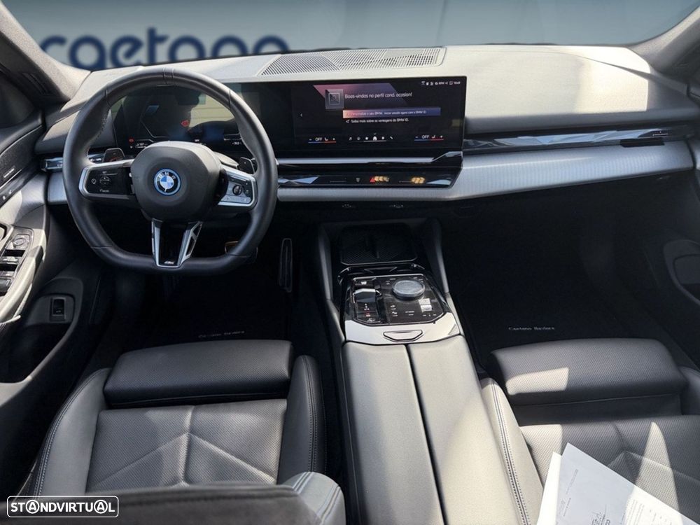 BMW 530 e Pack Desportivo M - 11