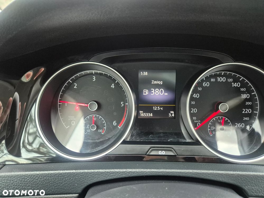 Volkswagen Golf - 31