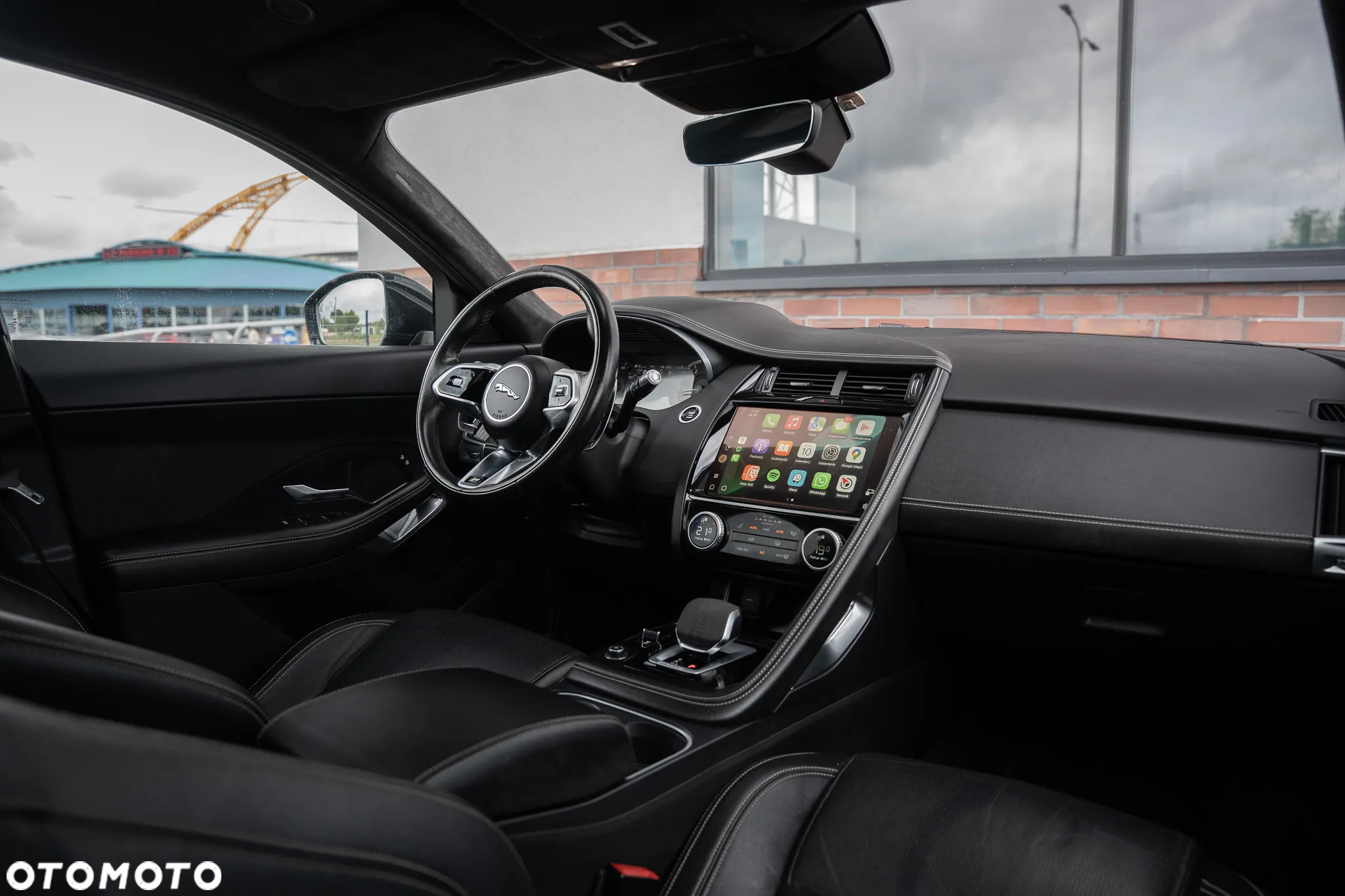 Jaguar E-Pace D200 AWD R-Dynamic - 23