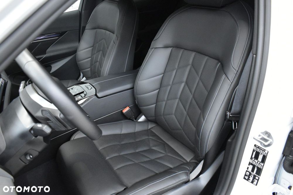 BMW Seria 5 520d xDrive mHEV M Sport - 12