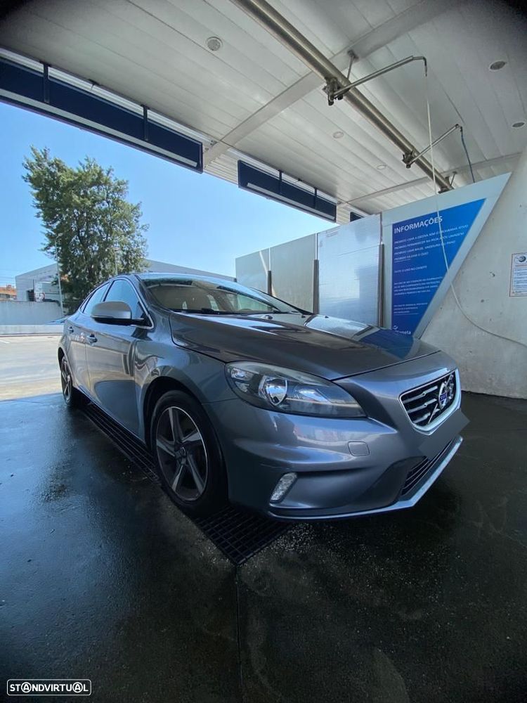 Volvo V40 D4 RDesign - 1