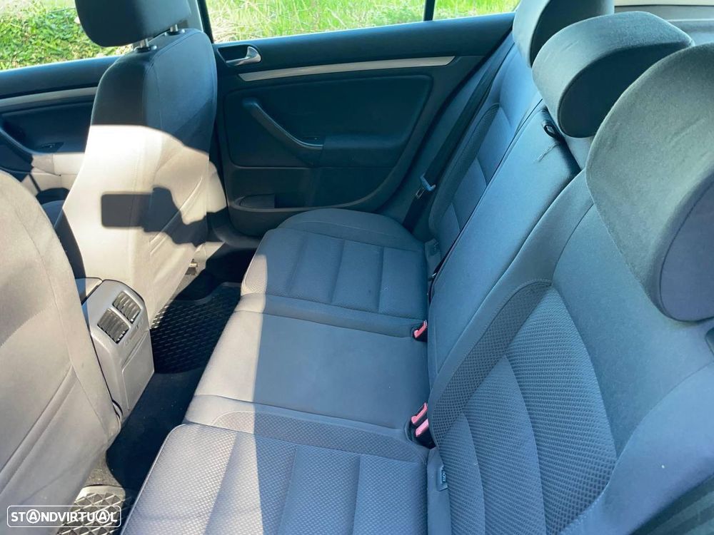 VW Golf 2.0 TDi GT DSG - 7