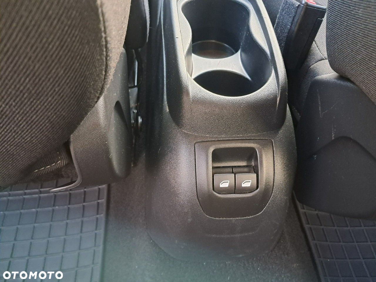 Citroën C-Elysée - 8