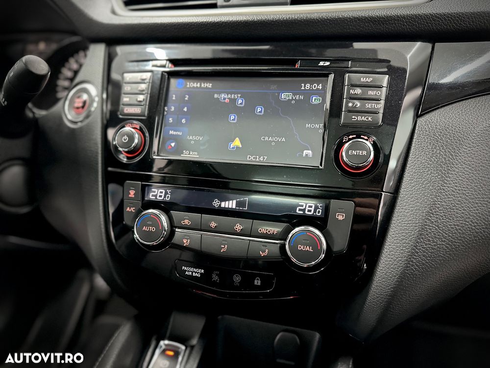 Nissan Qashqai 1.6 DCI 4 x 4 DPF tekna - 17