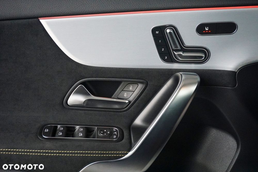 Mercedes-Benz Klasa A 45 S AMG 4-Matic 8G-DCT - 16